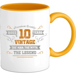 10 Jaar vintage legend - Verjaardag cadeau - Kado tip - Mok - Geel