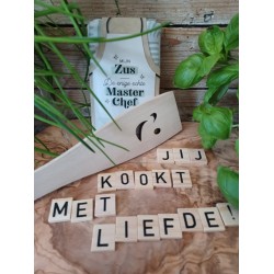 Keukenschort-Zus-Houten Spatel-Schort-Sloof-Tweelingzus-Familiediner-Pasen-Paasbrunch-Kerstdiner-Cadeauset-Masterchef-Sister-Schoonzus-Verjaardag-Broer Zussendag-Sinterklaas-Kerst-Kerstmis-Vrouwencadeau-Duurzaam-Kookcadeau-Koken-Kookgerei