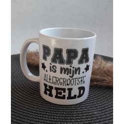 Mint11 - Mok - Papa is mijn held - Vaderdag cadeau - kado voor hem - cadeau voor hem - verjaardagscadeau - verjaardagskado - koffiebeker - koffiemok - theebeker - theemok