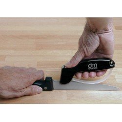 DM Creation 00009 Pull through knife sharpener Zwart messenslijper